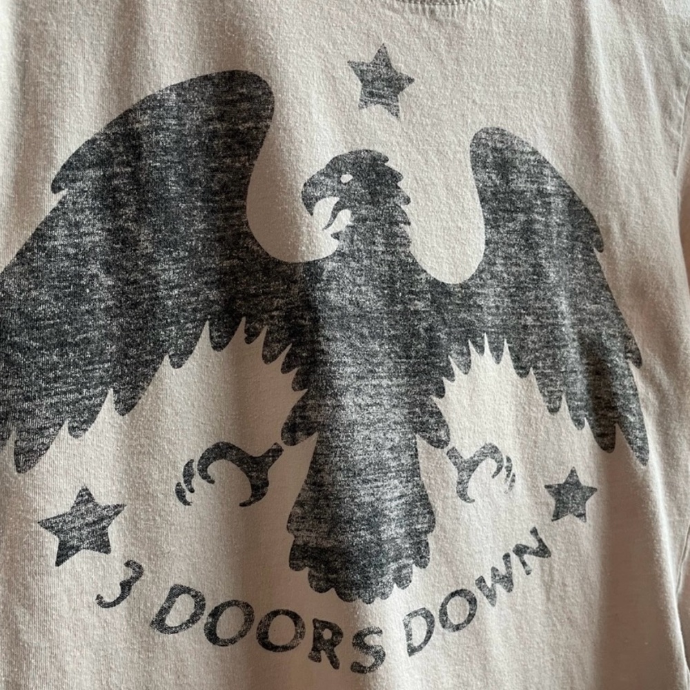 Vintage 3 Doors Down juniors petite eagle graphic print cream band tee - Picture 3 of 9